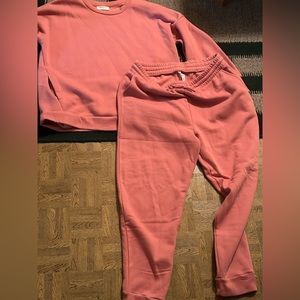 Zenana brand rose sweatshirt and sweatpants set. Size 1x